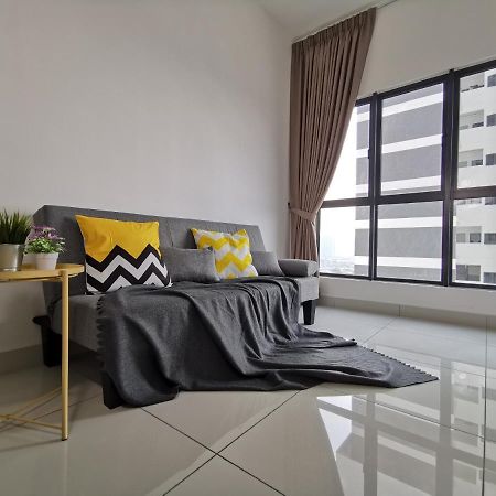 Apartament 1 Traders Garden 1Br Pool View With Hispeed Internet Netflix Cheras Zewnętrze zdjęcie