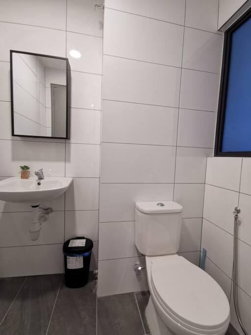 Apartament 1 Traders Garden 1Br Pool View With Hispeed Internet Netflix Cheras Zewnętrze zdjęcie